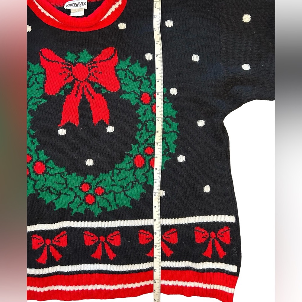 Vintage Black and Red Holiday Wreath Rollneck Sweater - Picture 4 of 5